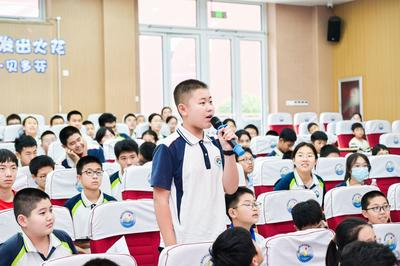 中国科学院院士来讲课!武向平院士为青岛市崂山区实验实验学校做科普报告