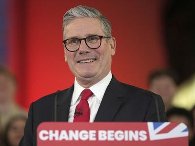工党党首斯塔默任英国新任首相