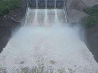 河南南阳遭遇极端暴雨，一地24小时雨量超600毫米