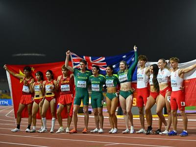 突破！中国队夺世界青年田径锦标赛混合4×400米接力铜牌