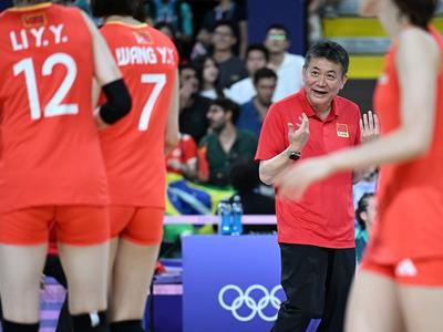 蔡斌：中国女排会全力以赴对待每一场比赛