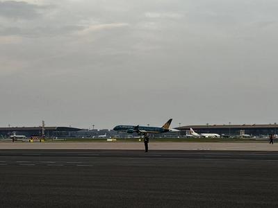 越共中央总书记、国家主席苏林抵达北京