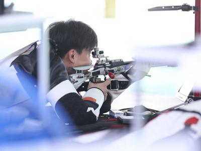 射击第四金！刘宇坤夺得射击男子50米步枪三姿金牌