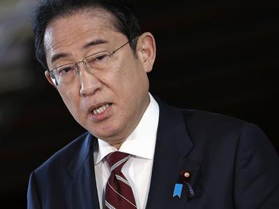 岸田文雄称不再参选自民党总裁，“政治黑金”丑闻或是诱因
