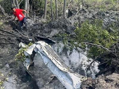 泰国北柳府一小型飞机坠毁，机上载有5名中国籍乘客