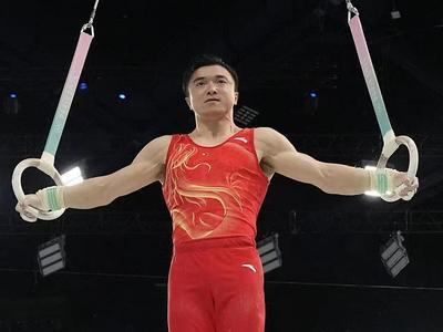包揽金银！中国选手刘洋夺体操男子吊环金牌，邹敬园摘银