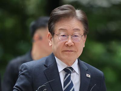 李在明再次当选韩国最大在野党共同民主党党首