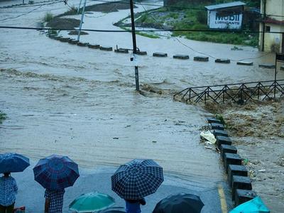 尼泊尔持续降雨已致该国超百人死亡