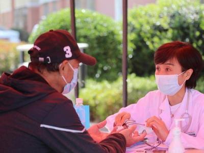 “嘴上是科普，背后是生意”！這些“醫(yī)生”患上了“流量病”