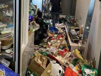 女租客提出退房后失联，房间成“垃圾场”，房东崩溃→