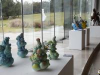 共赴青蓝之约！山东工艺美术学院美术作品展在市雕塑馆展出