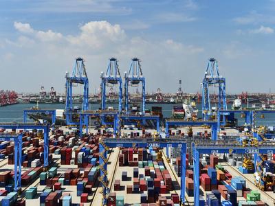 36万亿元！今年前10月我国外贸进出口总值同比增长5.2%