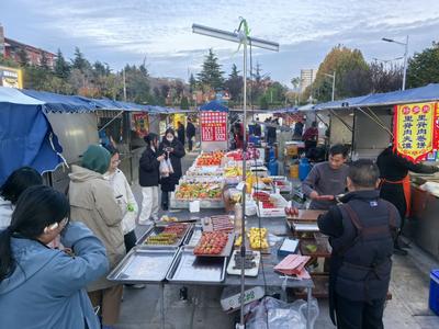 20多年的“恒星学院夜市”保住了！青岛多部门联手，引导业户迁址经营