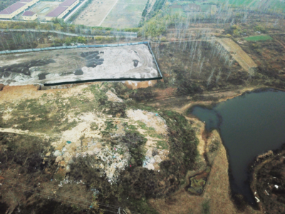 河南南阳一生态园内露天堆放15万吨固体废物？当地：已立案调查