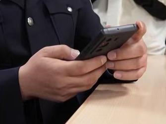 接到一通电话，1.8万元没了……出行高峰来临，很多大学生都上当了
