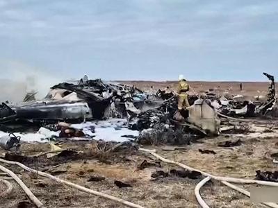 氧气罐爆炸？机尾孔洞、两个黑匣子已找到，阿航空难谜团待解