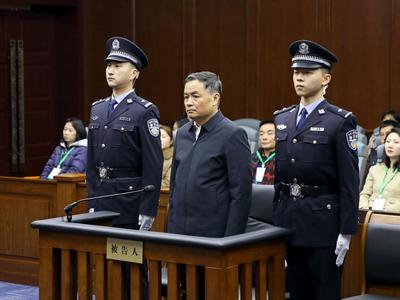非法收受财物6743万余元，新疆生产建设兵团原副司令员焦小平一审被判十四年