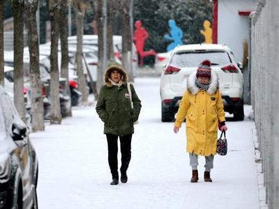 冷空气“渐冻”大江南北，明后天这里雨雪“闪现”