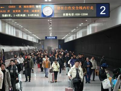 全国铁路明年1月5日实行新列车运行图