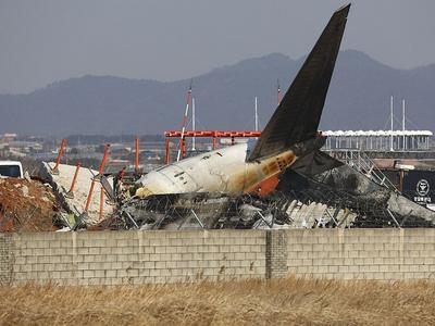 韩国客机碰撞起火事故已致176人死亡