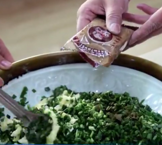 小小“调味品” 调出百亿大产业【新春走基层】