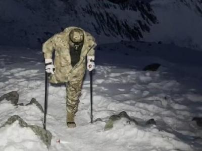 29岁小伙单腿登顶5200米雪山，梦指珠峰！