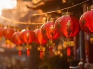 农历乙巳蛇年有384天，为何比公历年多19天？