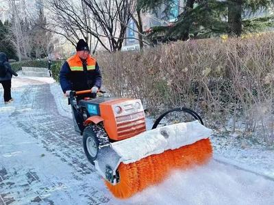 对275条（段）道路进行巡查检查和清雪除冰，李沧区保障市民雪天正常出行