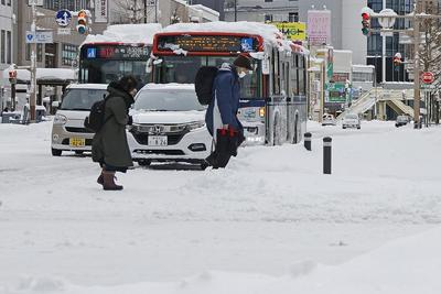 积雪达2.6米！大范围降雪持续，日本多地降雪量达新高