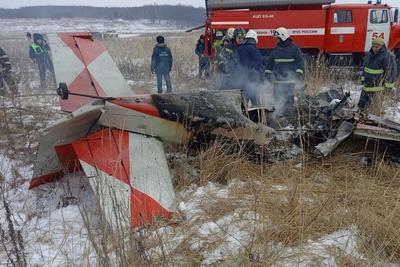 俄罗斯一架轻型飞机硬着陆，已致2人死亡