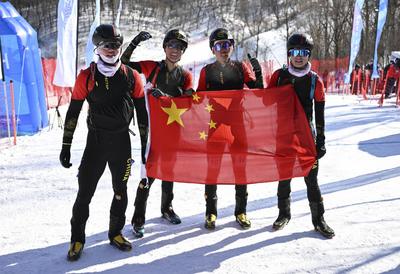 亚冬会明日看点：滑雪登山收官，中国女子冰球队首秀