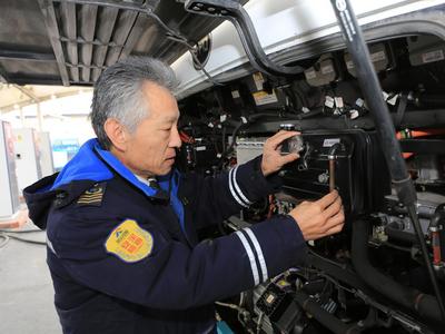 青岛公交司机收获九年“礼遇”，背后有段温情故事……