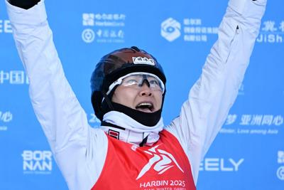 第9金！徐梦桃、陈雪铮包揽亚冬会自由式滑雪女子空中技巧金银牌