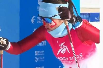 中国选手巴亚尼·加林夺得亚冬会越野滑雪女子5公里（自由技术）金牌
