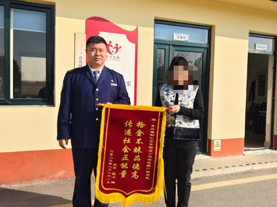 温暖乘客出行路！城阳巴士驾驶员展现公交温情