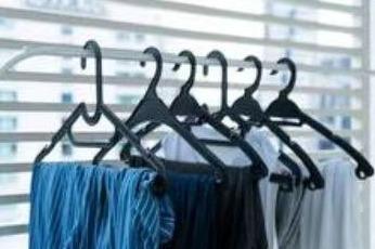 为什么阴干的衣服那么臭？这两种方法能有效去除衣物臭味
