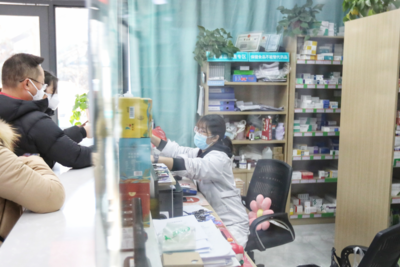一次输液竟导致肾衰竭！这四类人需警惕药物性肾损伤→