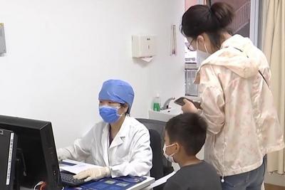 13岁男孩骨骺线闭合！家人后悔：给娃“补”错了                 