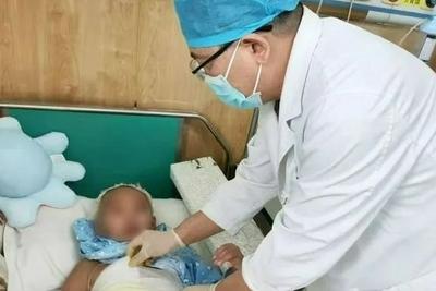严重烧伤合并一氧化碳中毒性脑病，青岛10岁女孩因爱重生