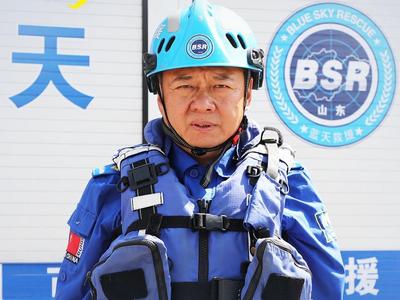 200次逆行1600小时救援，这份“副业”他坚持了11年