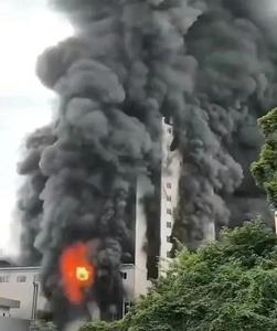 四川自贡“7·17”火灾致16人遇难，32名公职人员被追责问责