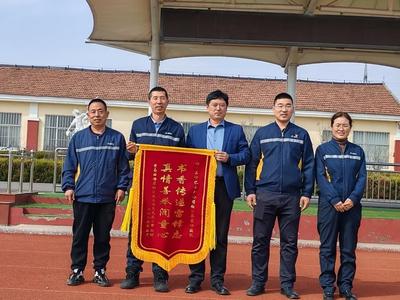 书香润童心！真情巴士“向日葵”志愿服务团队为乡村小学生捐书筑梦