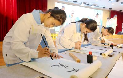 青岛市启动第十五届中小学读书节系列活动