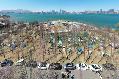 春暖出游热，青岛市南全方位破解景区停车难题