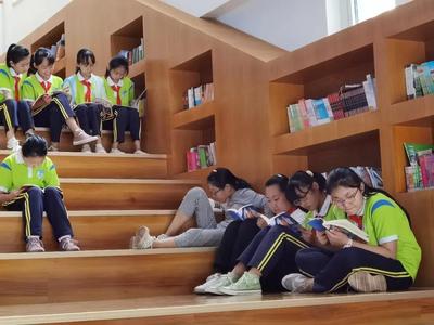 书香润心，“阅”见未来，峨眉山路小学举行读书节系列活动