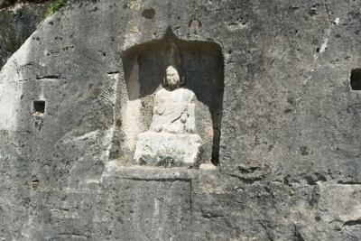 山西太原阳曲县新发现一处重要的摩崖造像，判断为北齐至隋代
