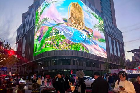 夜幕下的青岛历史城区，灯火璀璨！