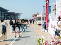“五一”假期首日，游客嗨玩“奥帆”景区
