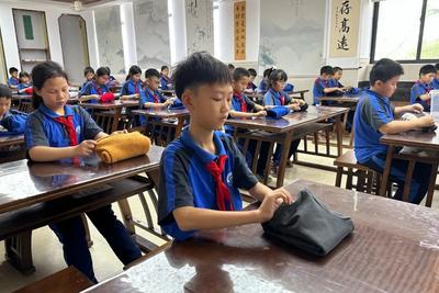 上课不重要，拍照片交差就行？