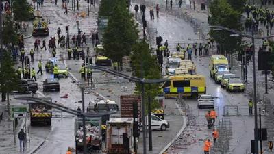 英国利物浦汽车冲撞球迷肇事者因涉嫌谋杀未遂和毒驾被捕